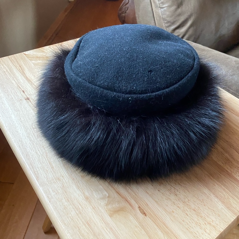 Elegant Black Fur Trimmed Hat